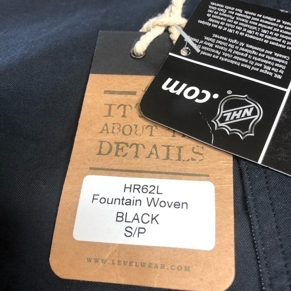 Rare NWT NHL Chicago Blackhawks Button Dow… - Picture 5 of 7